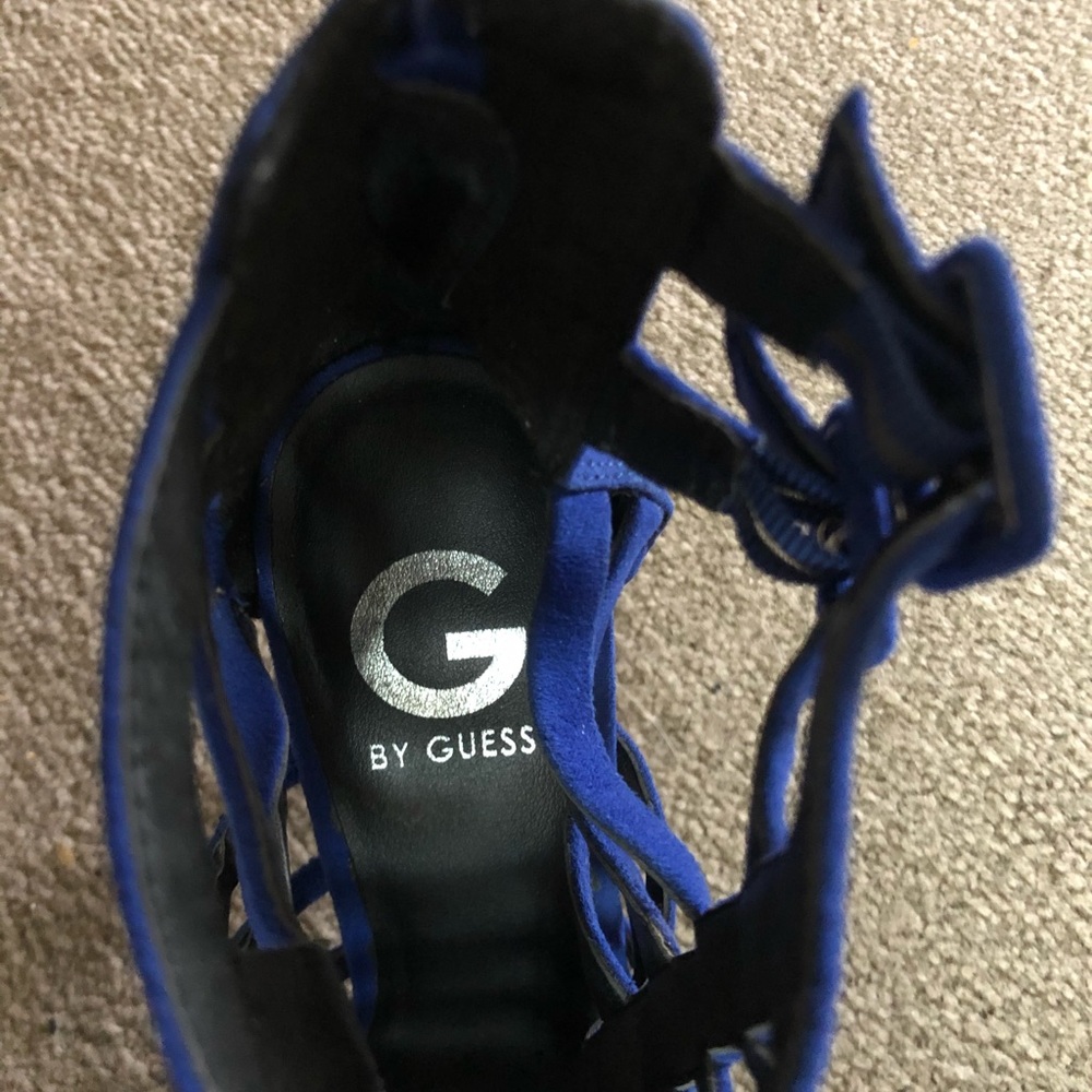 Guess - Picture 4 of 5